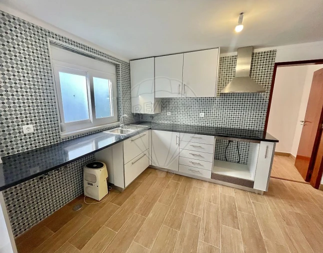 Apartamento T3 para Venda em São Domingos de Rana Foto 10