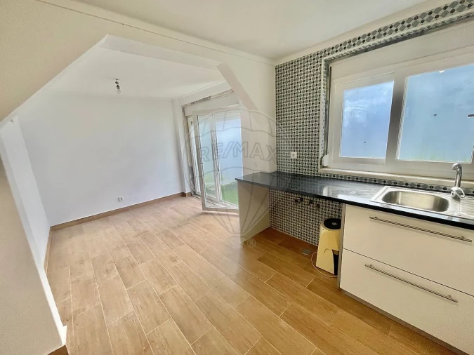 Apartamento T3 para Venda em São Domingos de Rana Foto 8