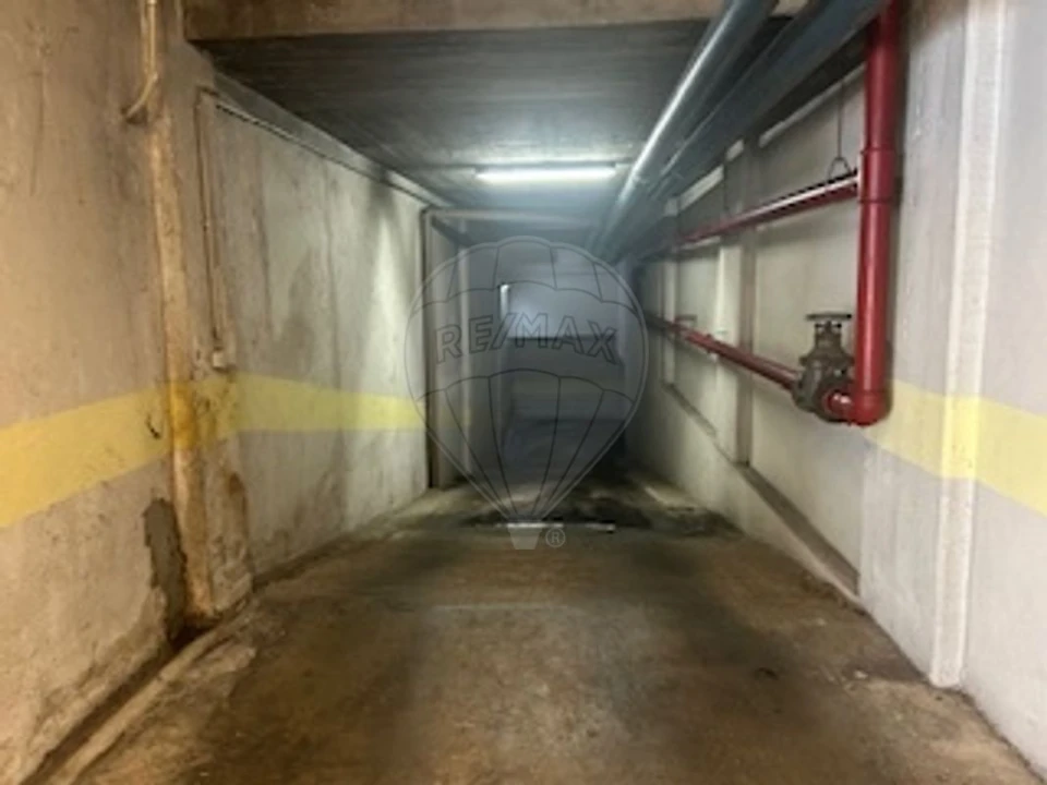 Garagem para Arrendamento em Benfica Foto 13