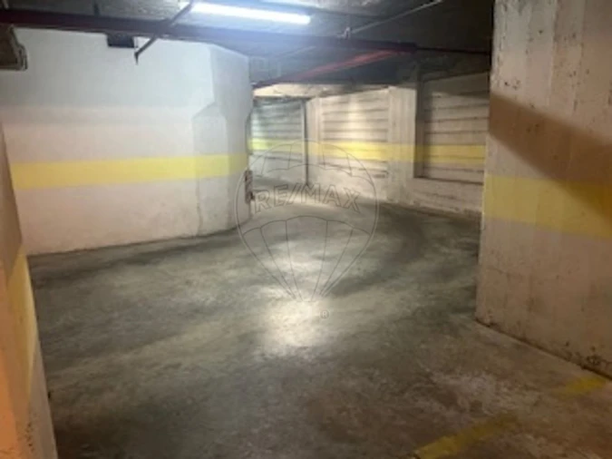 Garagem para Arrendamento em Benfica Foto 10