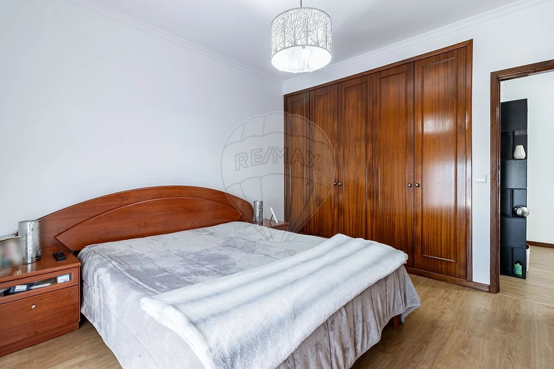 Apartamento T2 para Venda em Grijó e Sermonde Foto 16