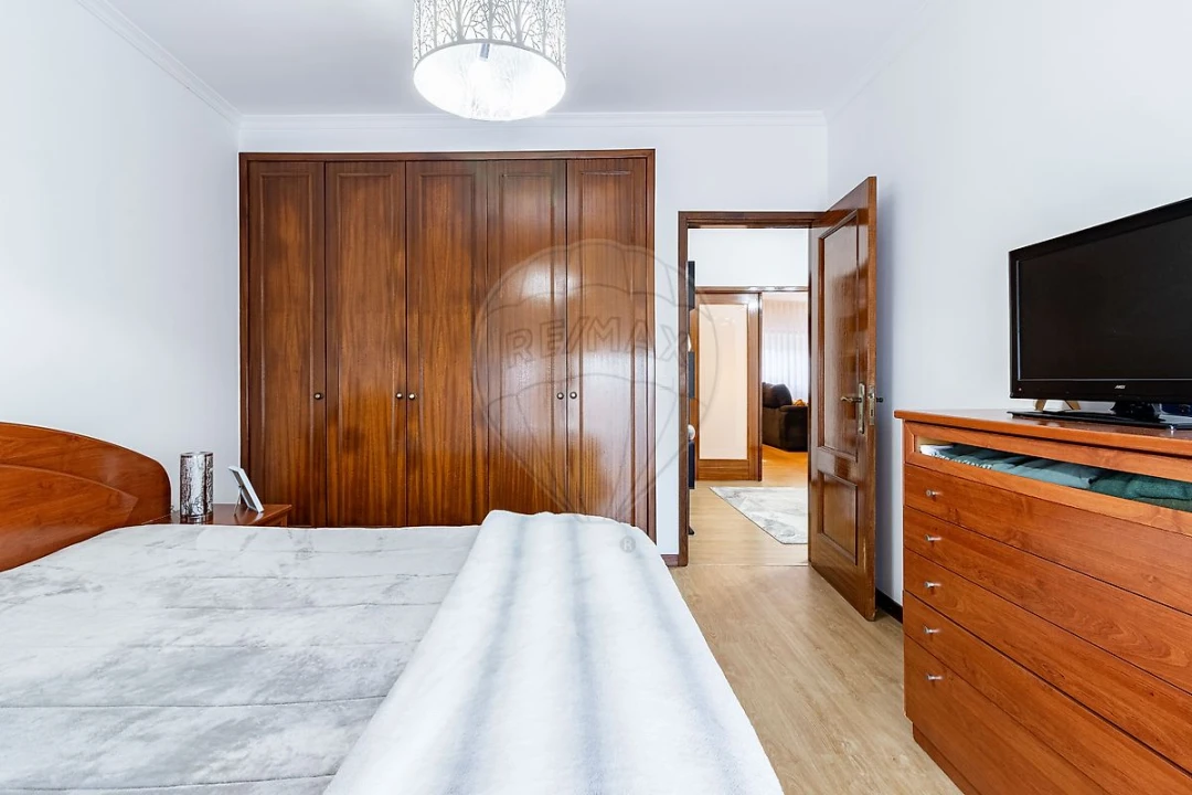 Apartamento T2 para Venda em Grijó e Sermonde Foto 17