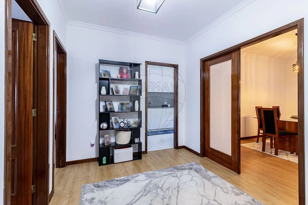 Apartamento T2 para Venda em Grijó e Sermonde Foto 9