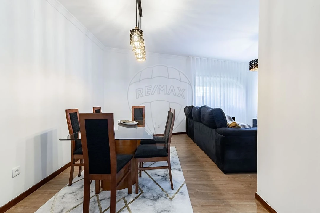 Apartamento T2 para Venda em Grijó e Sermonde Foto 4