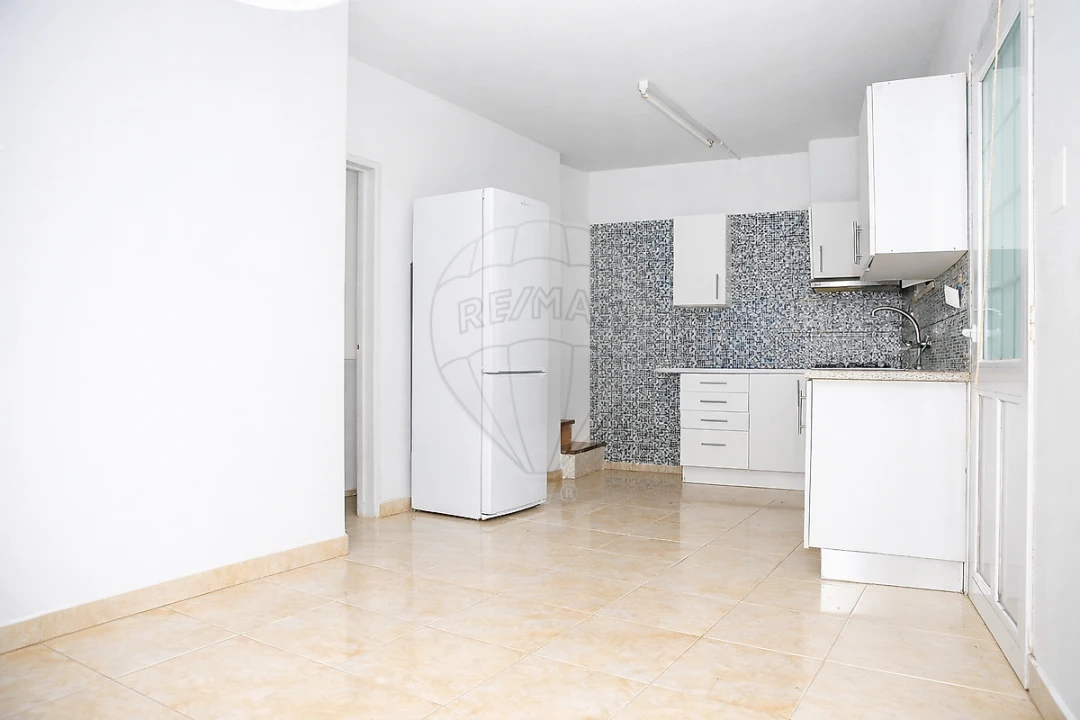 Moradia T1 para Venda em Abrigada e Cabanas de Torres Foto 3