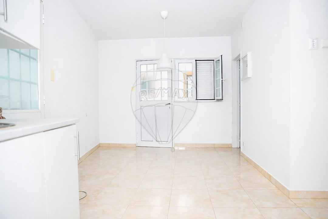 Moradia T1 para Venda em Abrigada e Cabanas de Torres Foto 8