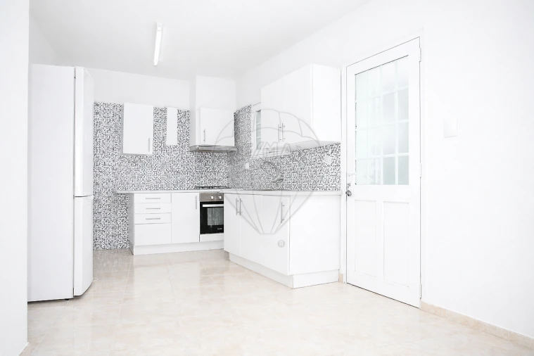 Moradia T1 para Venda em Abrigada e Cabanas de Torres Foto 7