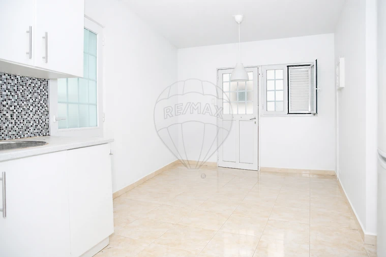 Moradia T1 para Venda em Abrigada e Cabanas de Torres Foto 6