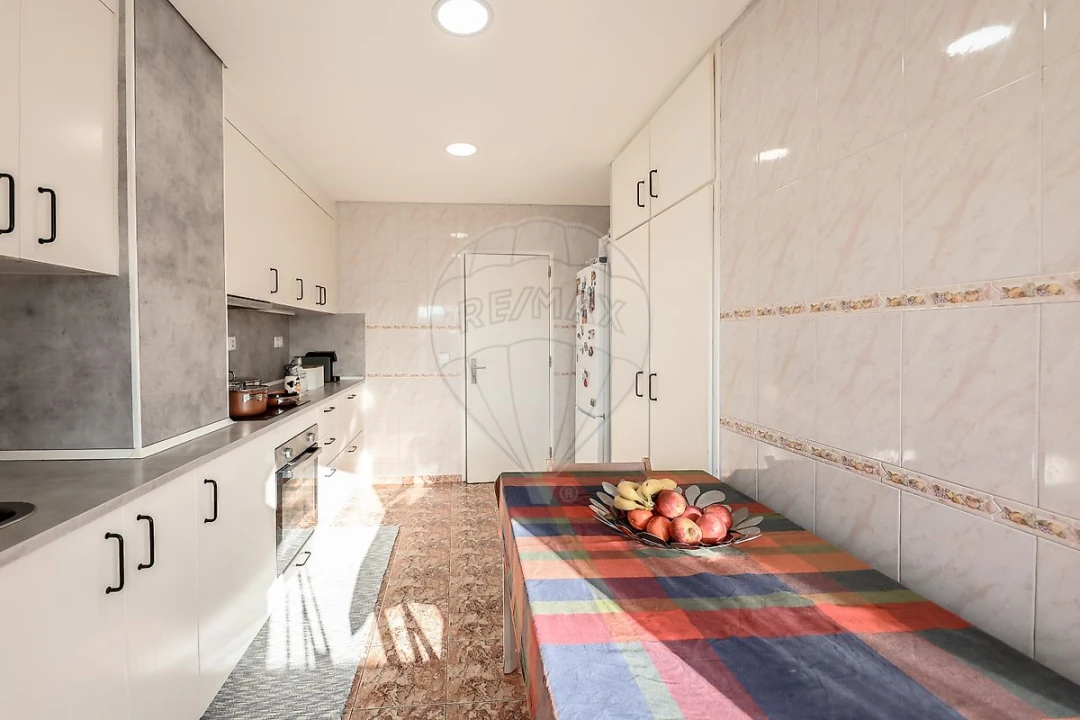 Apartamento T3 para Venda em Carregado e Cadafais Foto 23