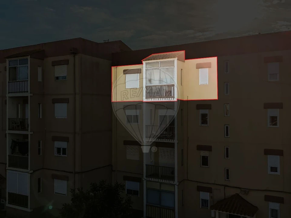 Apartamento T3 para Venda em Carregado e Cadafais Foto 31