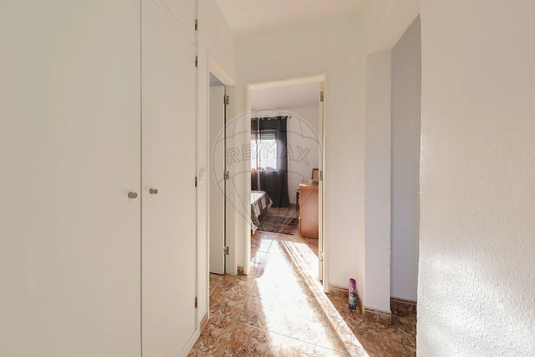 Apartamento T3 para Venda em Carregado e Cadafais Foto 15