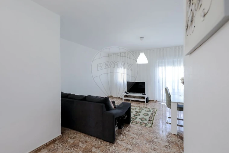Apartamento T3 para Venda em Carregado e Cadafais Foto 2