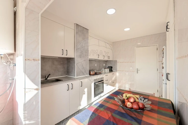 Apartamento T3 para Venda em Carregado e Cadafais Foto 22