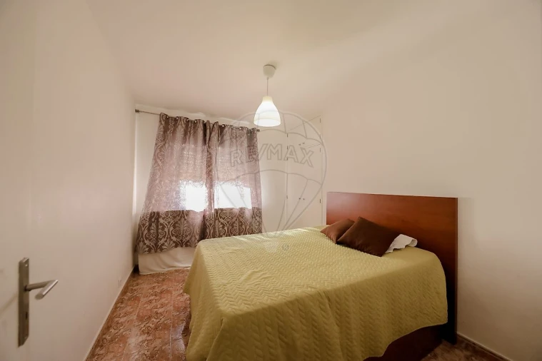 Apartamento T3 para Venda em Carregado e Cadafais Foto 16