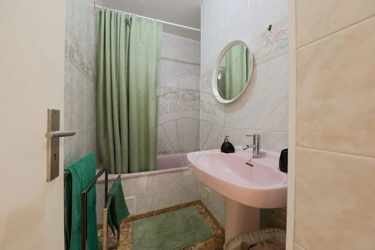 Apartamento T3 para Venda em Carregado e Cadafais Foto 12