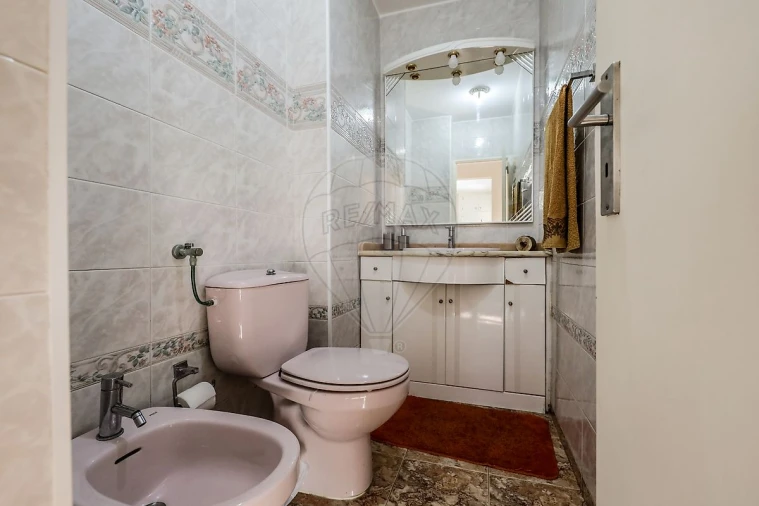 Apartamento T3 para Venda em Carregado e Cadafais Foto 11