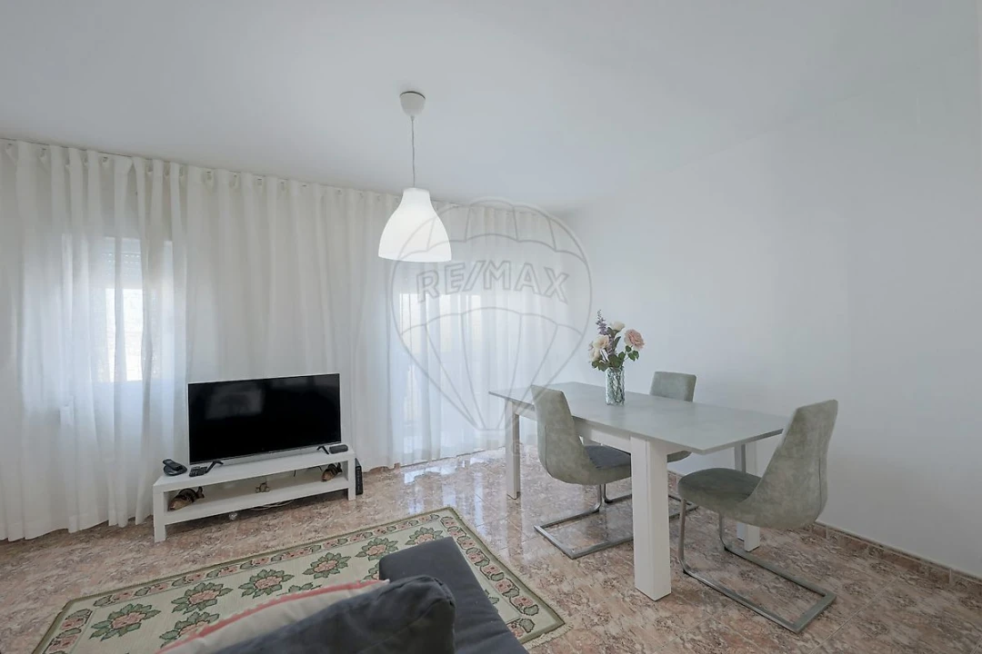 Apartamento T3 para Venda em Carregado e Cadafais Foto 3