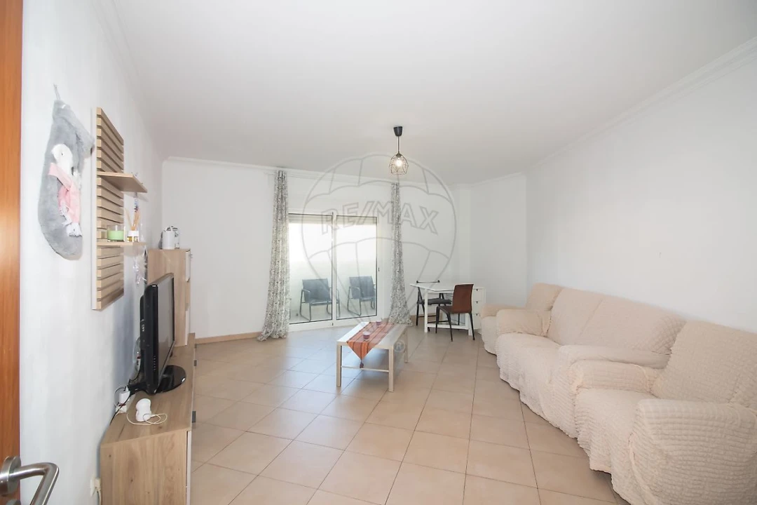 Apartamento T2 para Venda em Carregado e Cadafais Foto 9