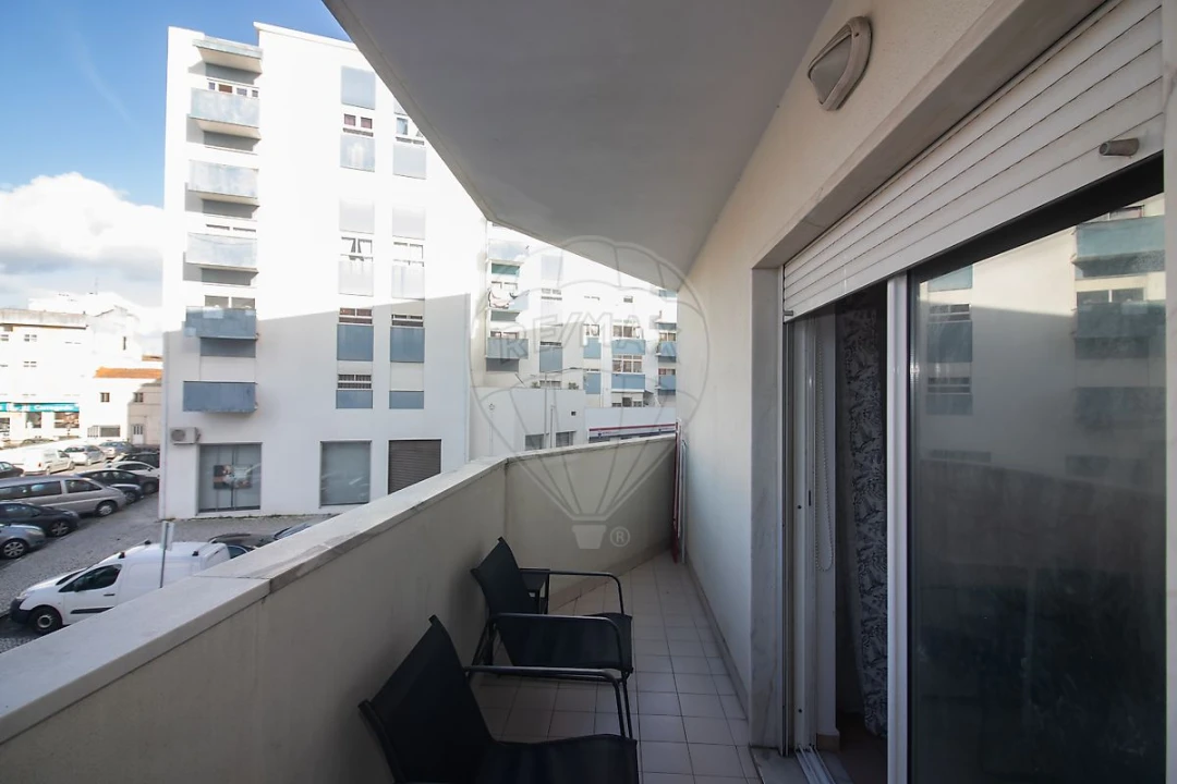Apartamento T2 para Venda em Carregado e Cadafais Foto 13
