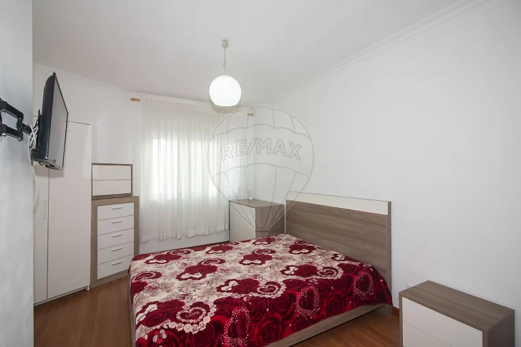 Apartamento T2 para Venda em Carregado e Cadafais Foto 19