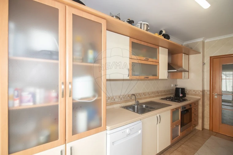 Apartamento T2 para Venda em Carregado e Cadafais Foto 5