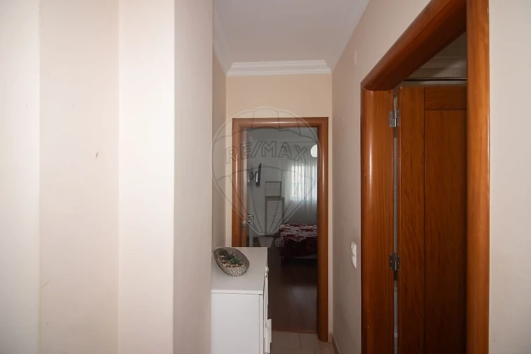 Apartamento T2 para Venda em Carregado e Cadafais Foto 14