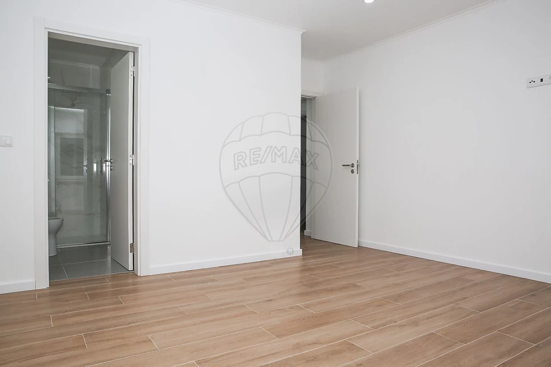 Apartamento T3 para Arrendamento em Alverca do Ribatejo e Sobralinho Foto 11