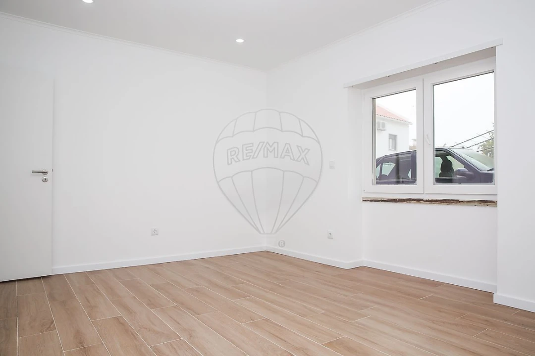 Apartamento T3 para Arrendamento em Alverca do Ribatejo e Sobralinho Foto 8