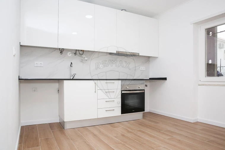 Apartamento T3 para Arrendamento em Alverca do Ribatejo e Sobralinho Foto 1