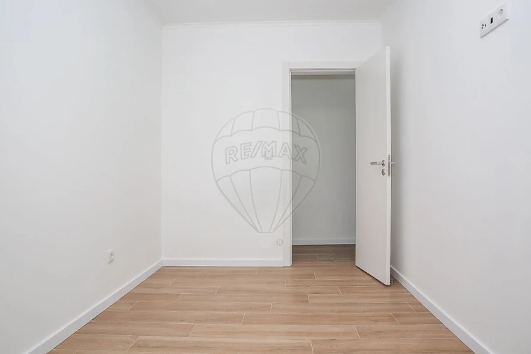 Apartamento T3 para Arrendamento em Alverca do Ribatejo e Sobralinho Foto 9