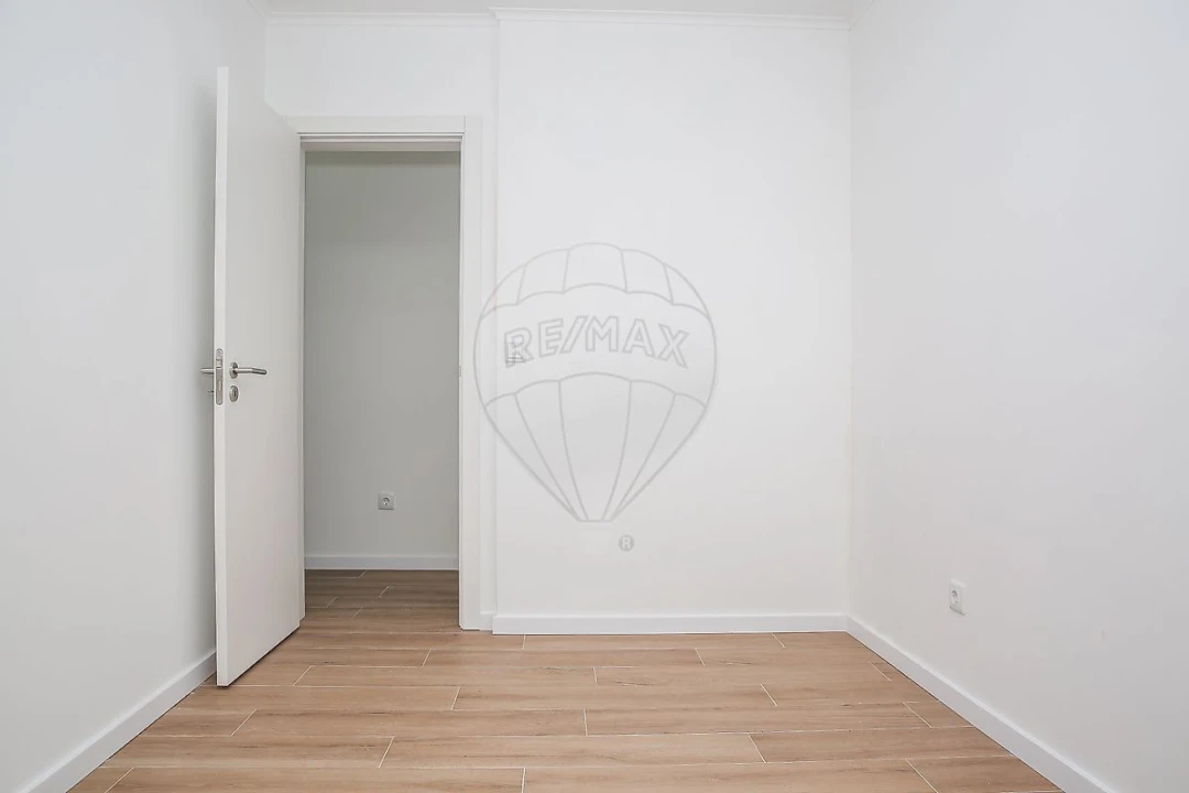 Apartamento T3 para Arrendamento em Alverca do Ribatejo e Sobralinho Foto 3