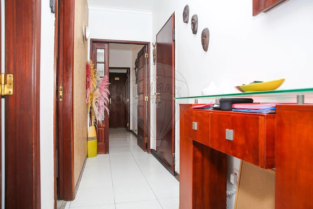 Apartamento T2 para Venda em Vila Franca de Xira Foto 17