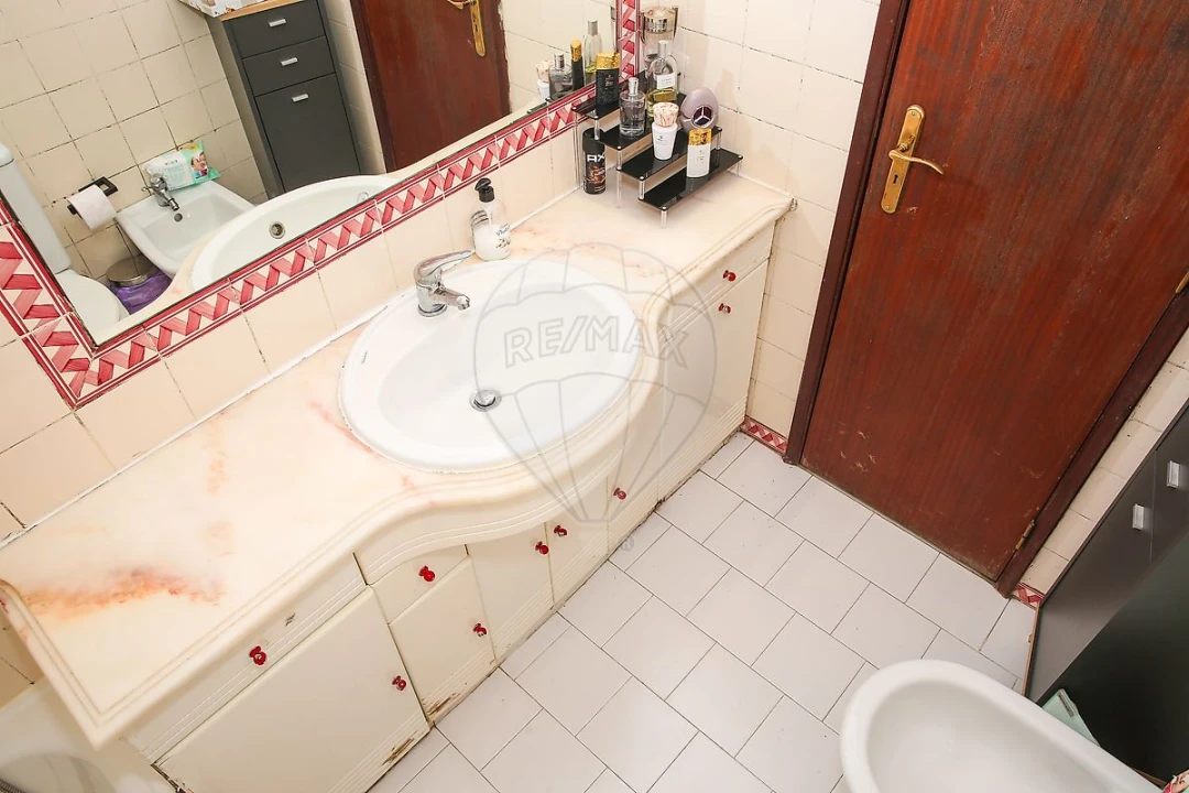 Apartamento T2 para Venda em Vila Franca de Xira Foto 16