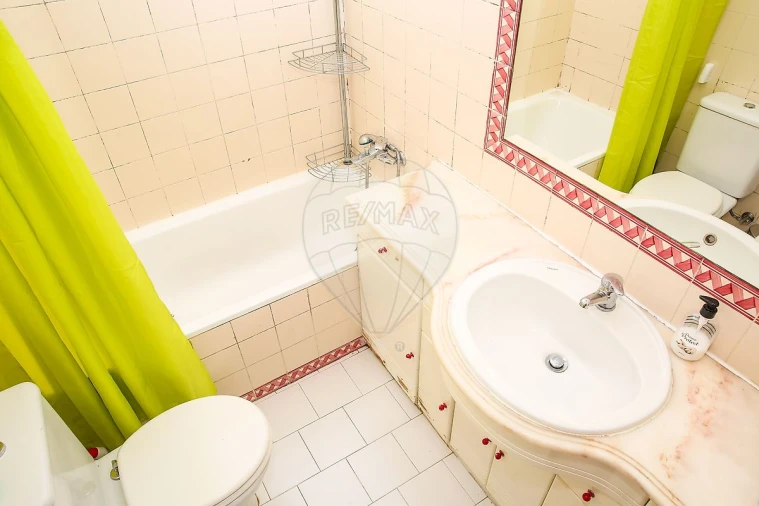 Apartamento T2 para Venda em Vila Franca de Xira Foto 14