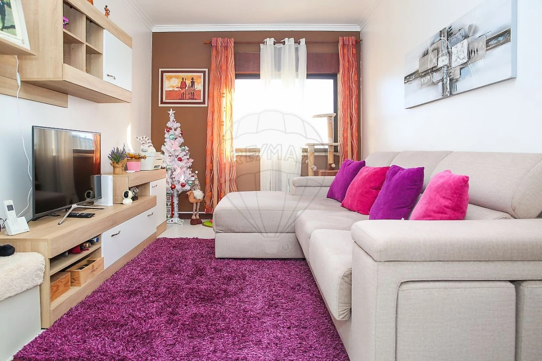 Apartamento T2 para Venda em Vila Franca de Xira Foto 6