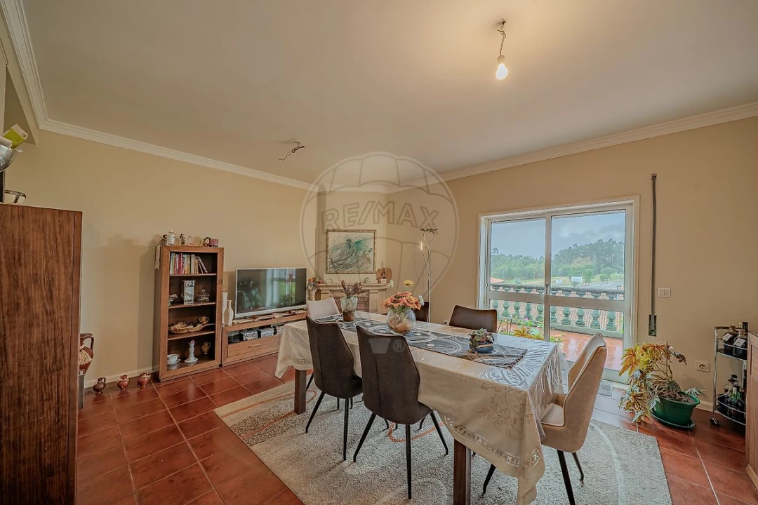 Apartamento T2 para Venda em Oiã Foto 4