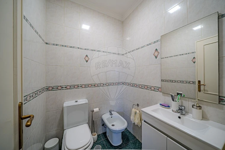 Apartamento T2 para Venda em Oiã Foto 9