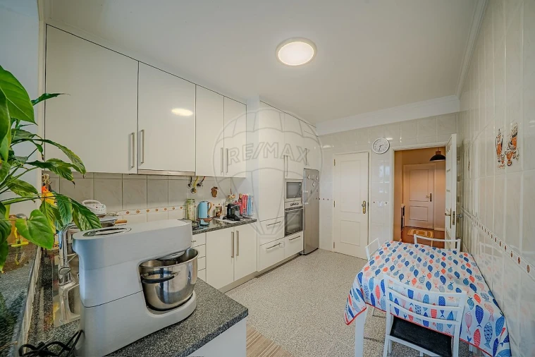 Apartamento T2 para Venda em Oiã Foto 2