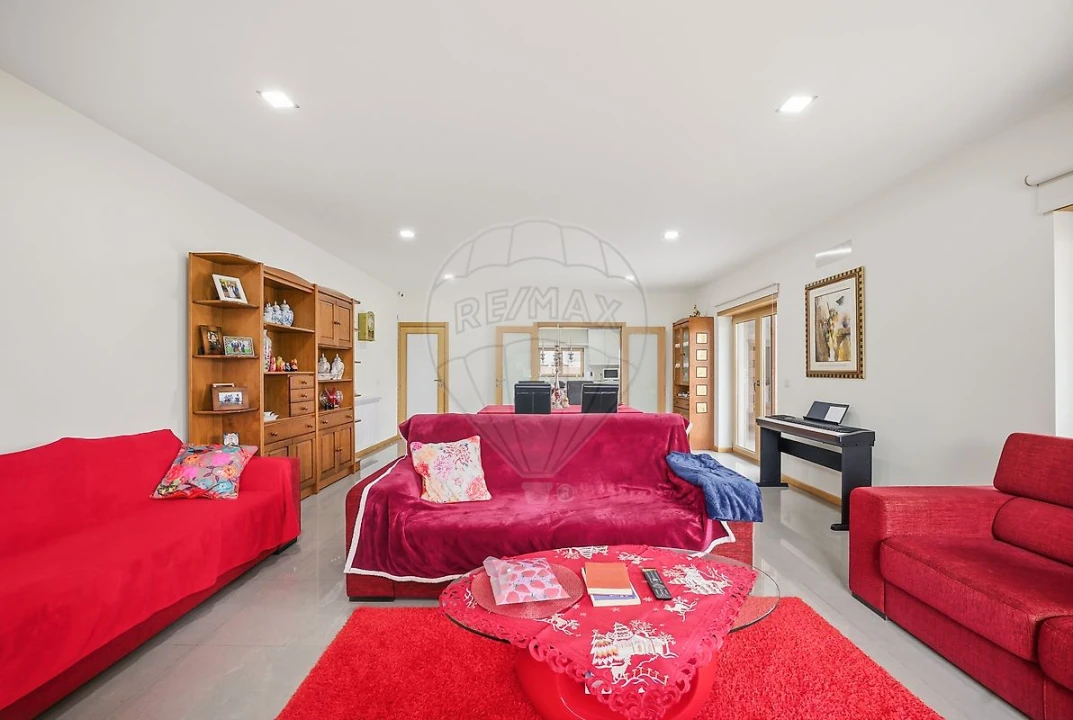 Moradia T4 para Venda em Santa Joana Foto 7