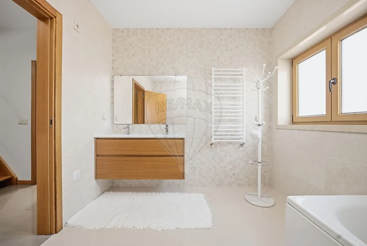 Moradia T4 para Venda em Santa Joana Foto 19