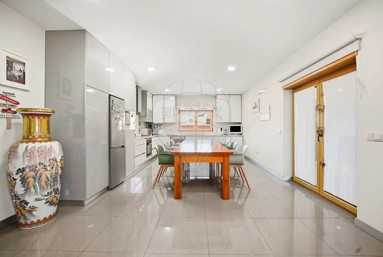 Moradia T4 para Venda em Santa Joana Foto 9