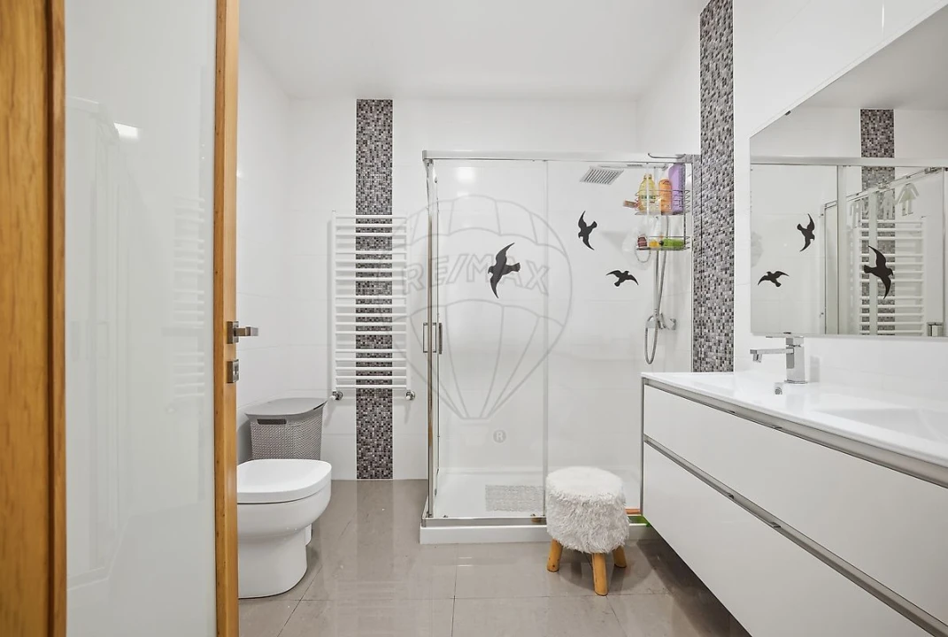 Moradia T4 para Venda em Santa Joana Foto 22