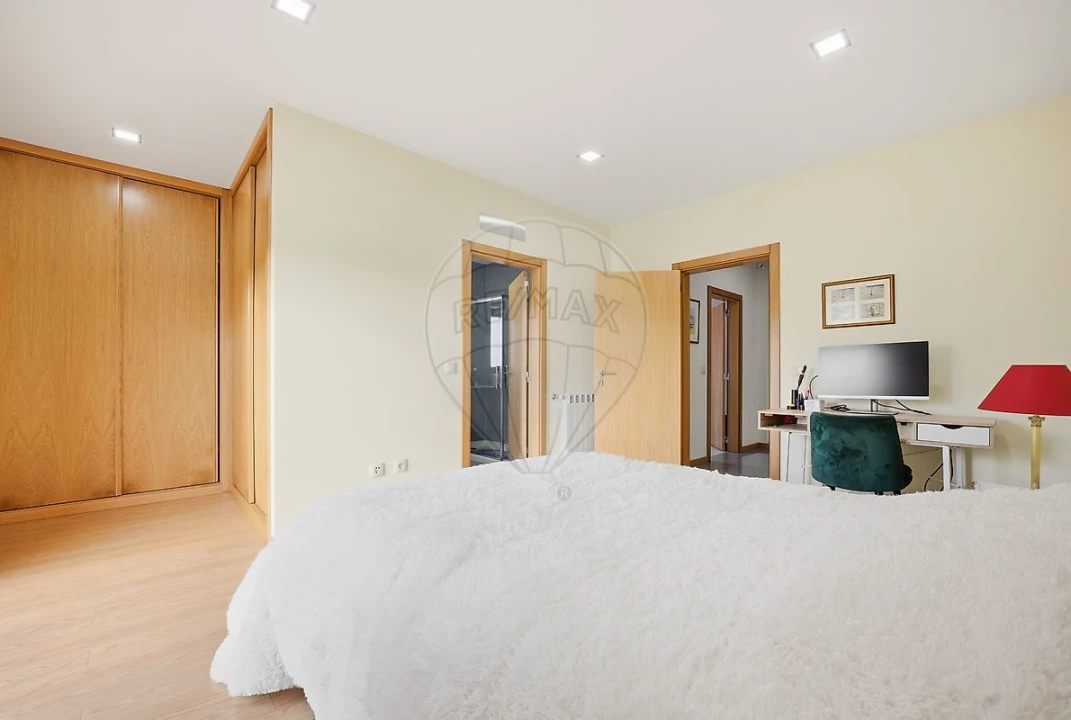 Moradia T4 para Venda em Santa Joana Foto 16