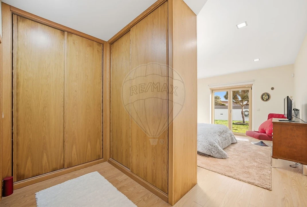 Moradia T4 para Venda em Santa Joana Foto 30