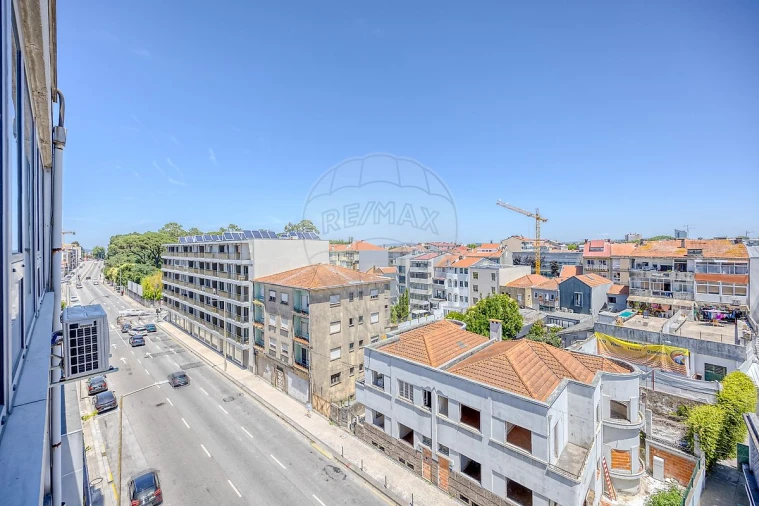 Apartamento T2 para Venda em Paranhos Foto 6