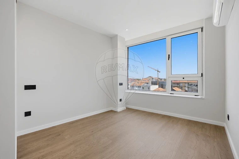 Apartamento T2 para Venda em Paranhos Foto 8