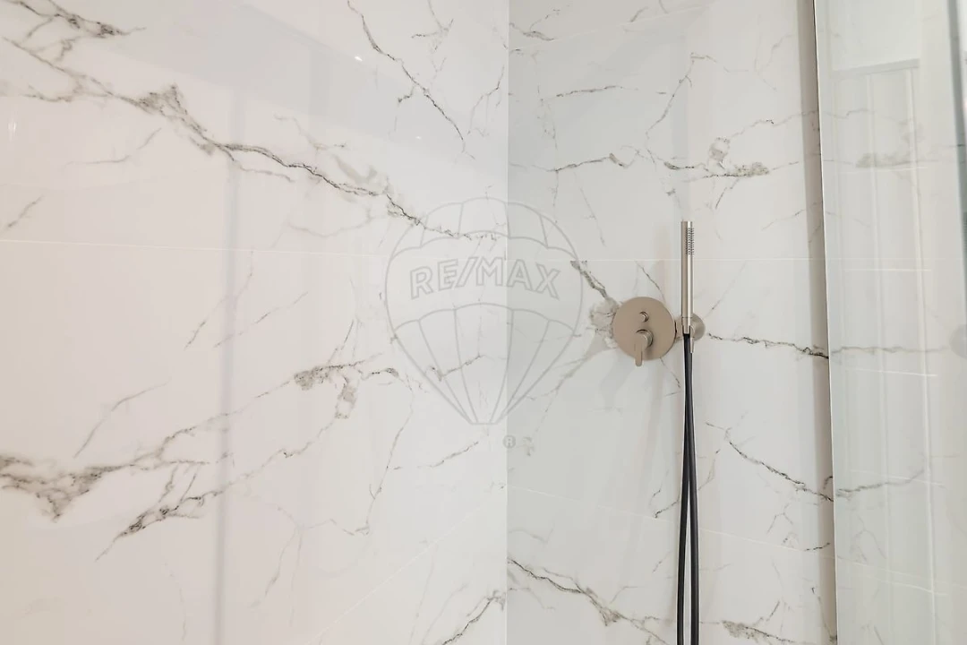 Apartamento T2 para Venda em Paranhos Foto 14