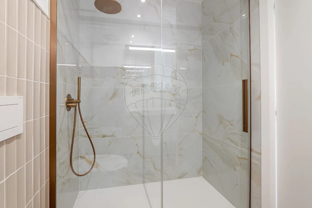 Apartamento T2 para Venda em Paranhos Foto 20