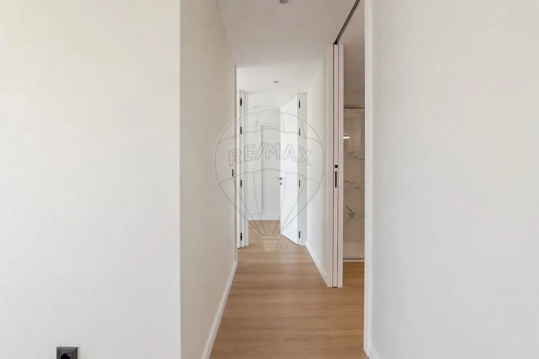 Apartamento T2 para Venda em Paranhos Foto 10