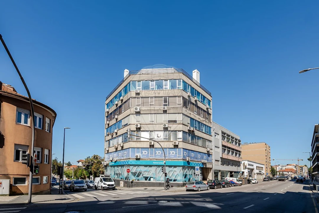 Apartamento T2 para Venda em Paranhos Foto 1